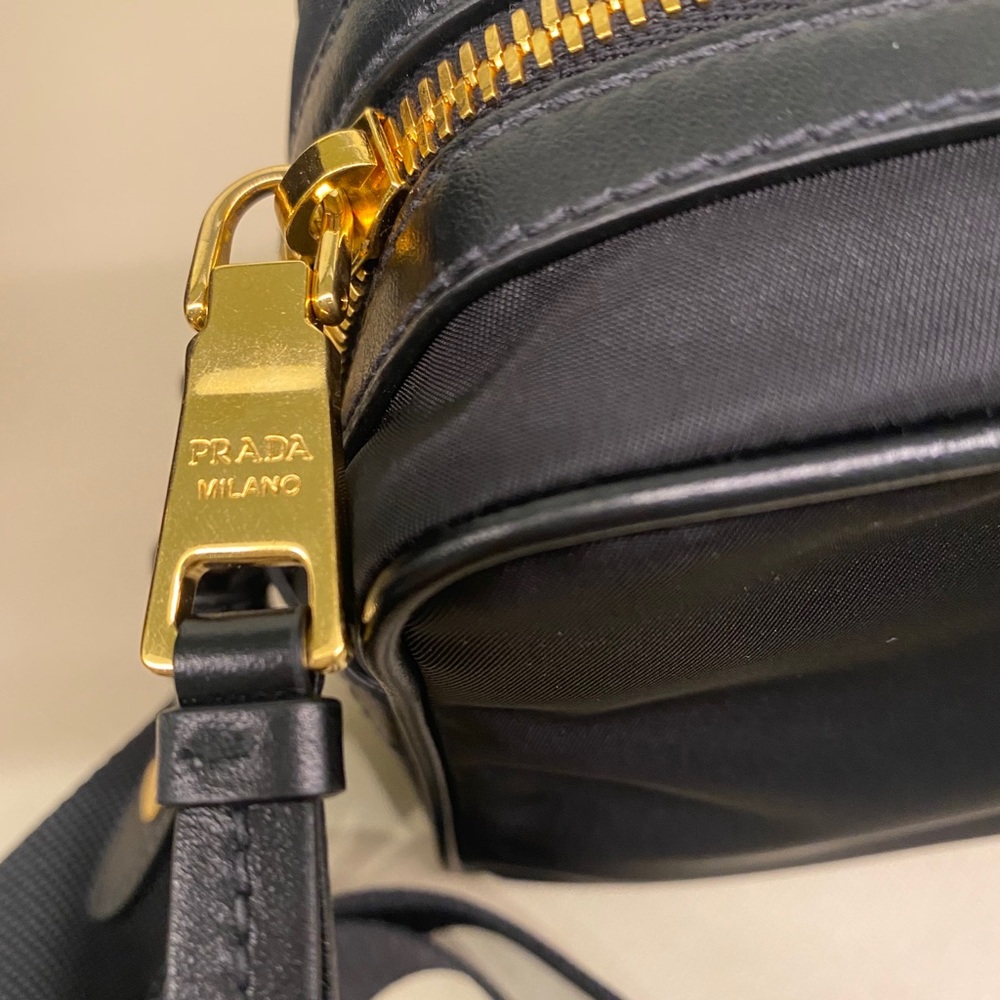 Prada nylon crossbody - Picture 3 of 7